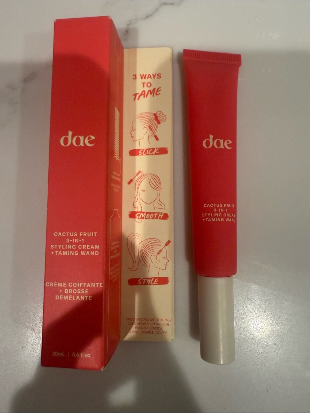 New dae Cactus Fruit 3-in-1 Styling Cream + Taming wand
